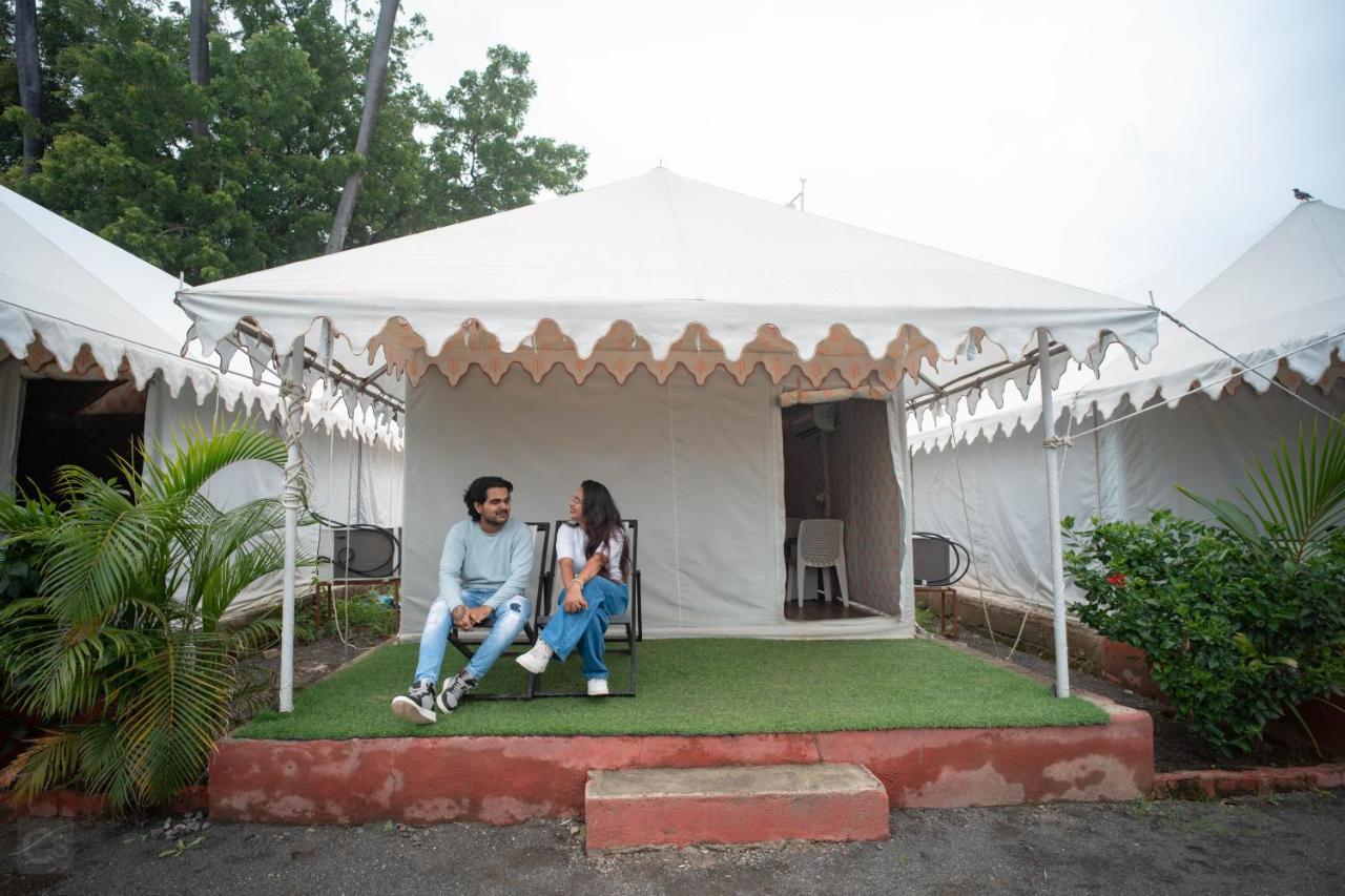 Unity Holiday Tent City Kevadia Exterior photo