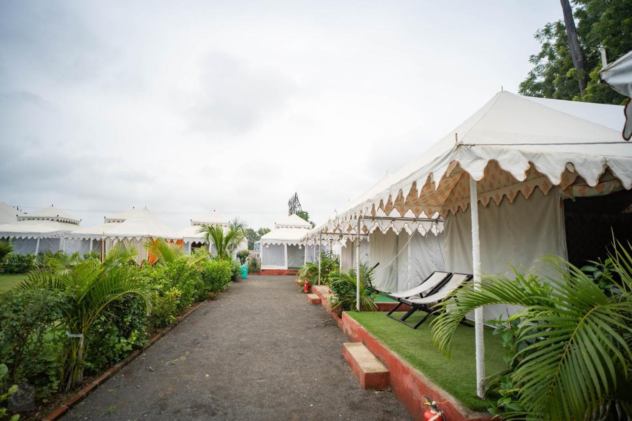 Unity Holiday Tent City Kevadia Exterior photo